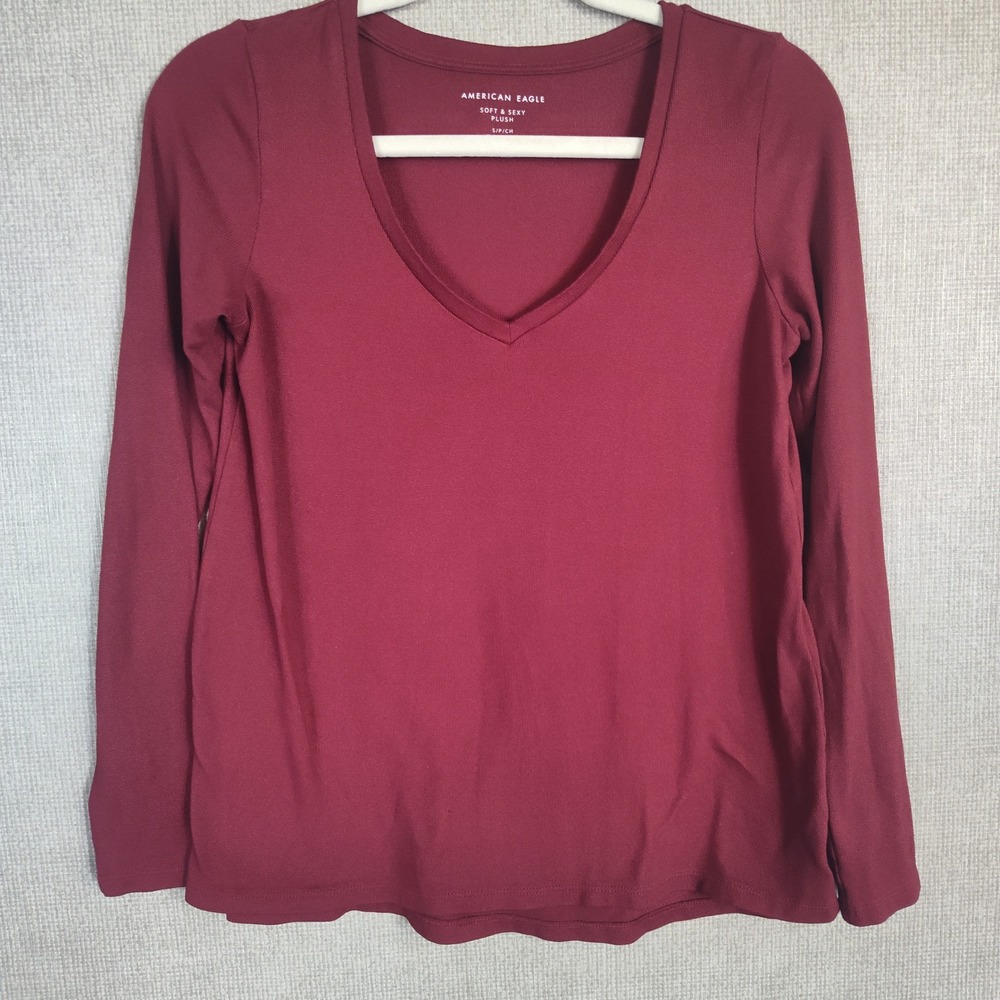 American Eagle Soft & Sexy Plush Long Sleeve V-Neck Top Maroon Burgundy Small